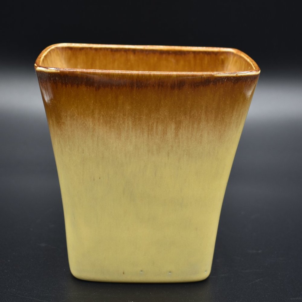 Stanley Ballard Vermont Porcelain vessel #19